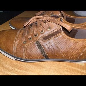 Men’s casual shoes